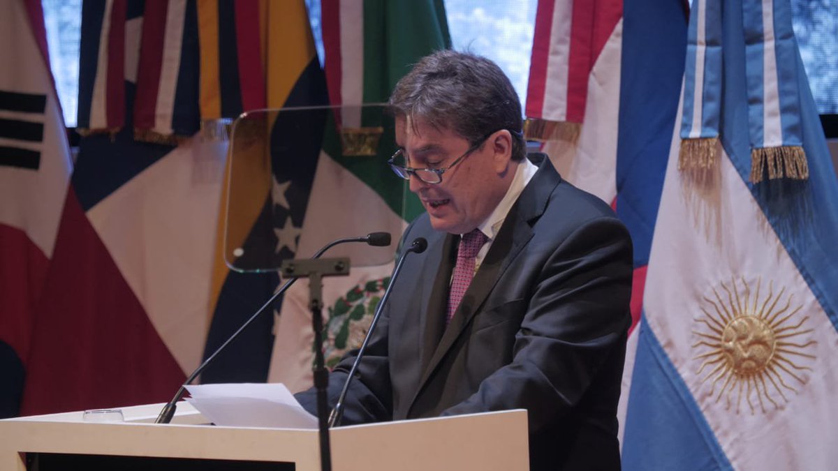 InstCervantes's tweet image. 🥇 Premio para la comunicación del VIII Congreso Internacional de la Lengua Española celebrado en Córdoba (Argentina). El @InstCervantes organizó el #CILE2019 con la @RAEinforma, la @ASALEinforma y las autoridades del país: cervantes.es/sobre_institut… @CILE2019 #Eikon #PremiosEikon