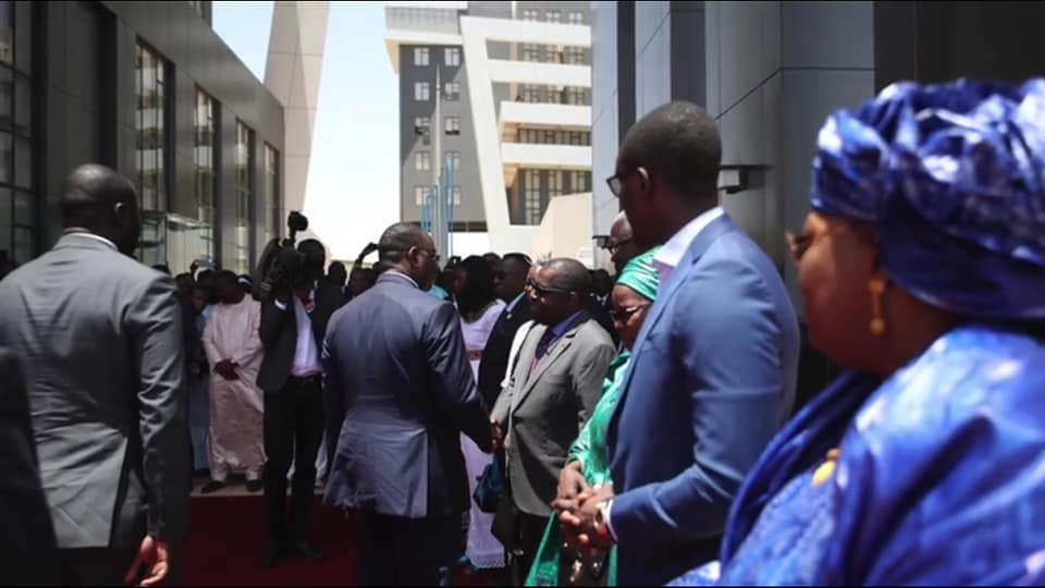 EMRGENCETIME's tweet photo. Le Président Macky Sall a confirmé aujourd’hui sa promesse de donner à la première sphère interministérielle de Diamniadio le nom d’Ousmane Tanor Dieng. https://t.co/HNIydykUCD