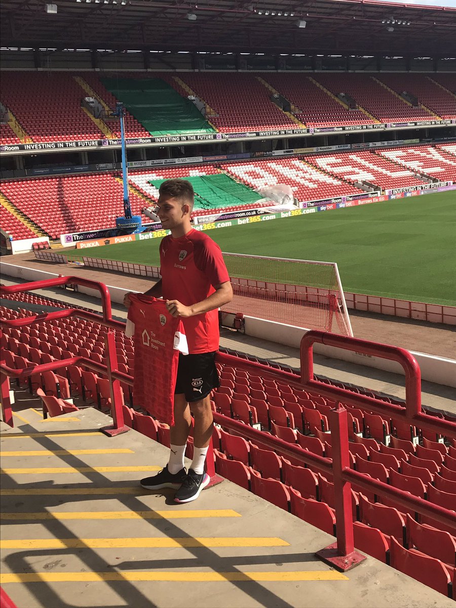 GrassIsGreenTB's tweet photo. #WelcomeSchmidt @BarnsleyFC https://t.co/kiAcnTPYfC