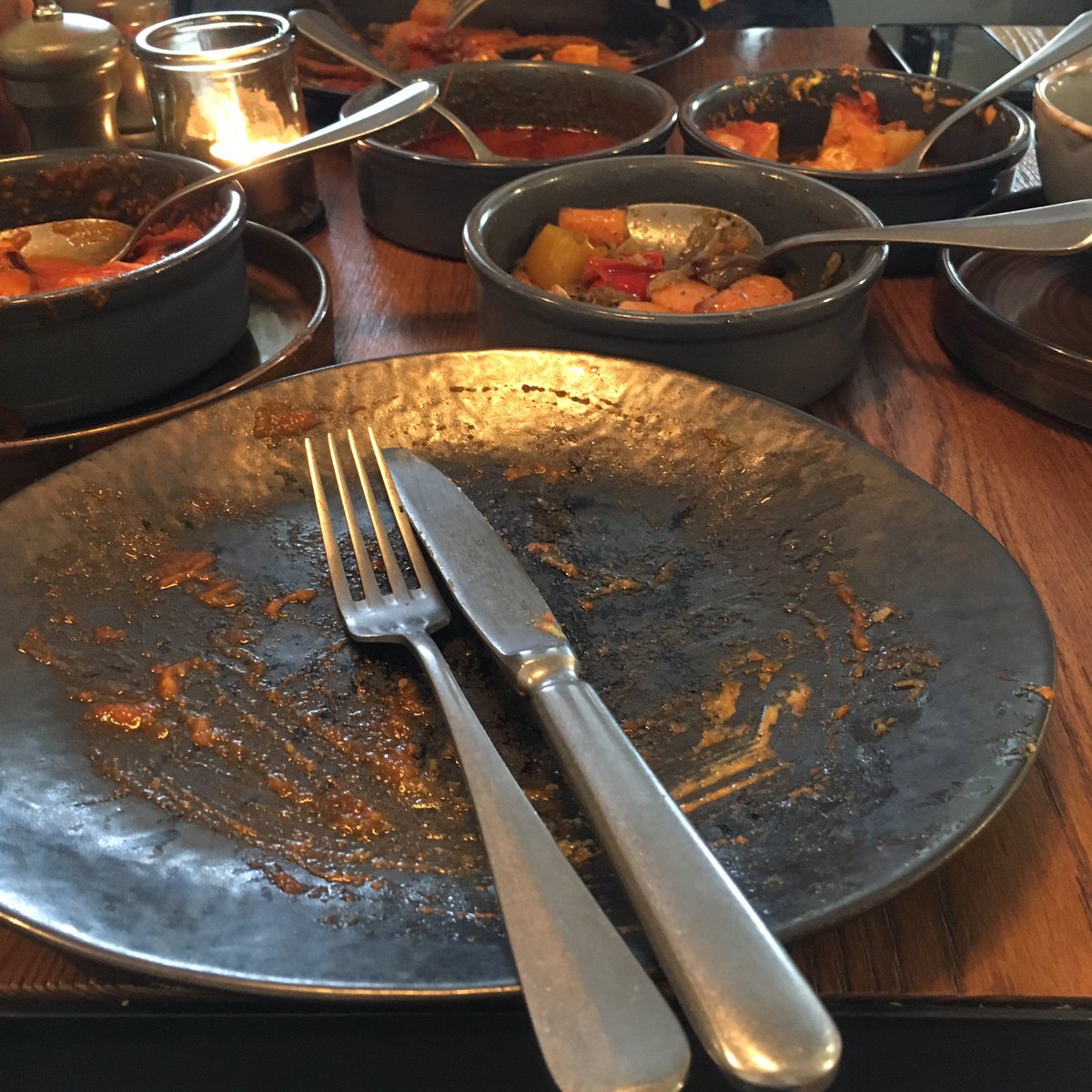 HeartFeltJudy's tweet photo. @NorthantshourUk no room for snacks. Had a fabulous dinner at #barencore #towcester π https://t.co/lW6tF8SeEn
