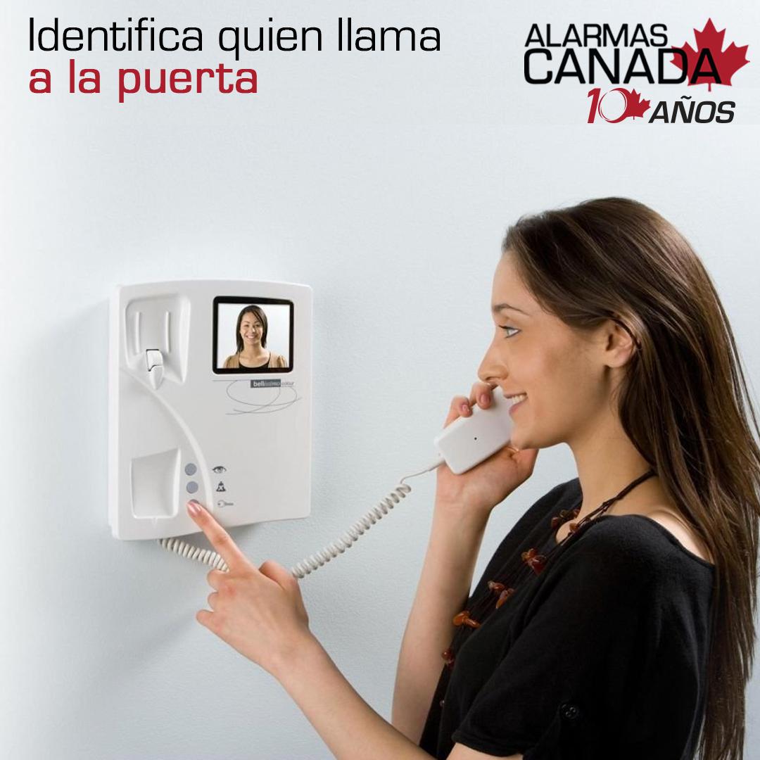 AlarmasCND's tweet photo. #AlarmasCanada siempre está al pendiente de tu seguridad y por eso te recomienda siempre identificar a las personas que tocan en casa desde un lugar seguro y donde no puedas ser visto, ya sea que cuentes con nuestras #CámarasDeSeguridad o un #Controldeacceso https://t.co/BNEAkPV0EA