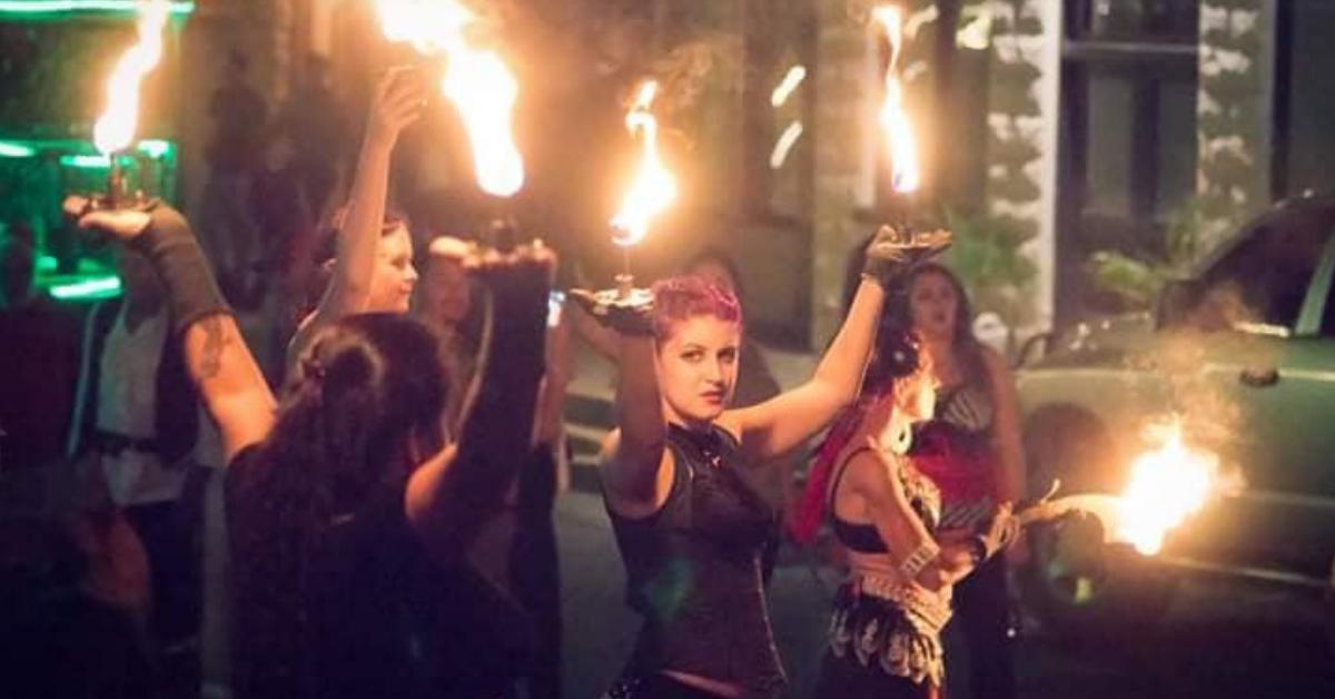 #BisbeePirates of the High Desert return to the #BisbeeAfter5 #2ndSaturday Artwalk! Are your costumes ready? Here's the particulars on the debauchery and fun:
- mailchi.mp/38df7fb21f24/a…