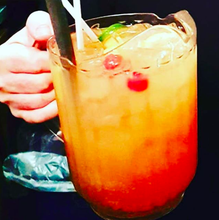ShakespearesATX's tweet photo. A drink and a shoulder workout, what more could you ask for?

Oh hey psst... they’re only $5 today as well. https://t.co/01uy8pxQJq