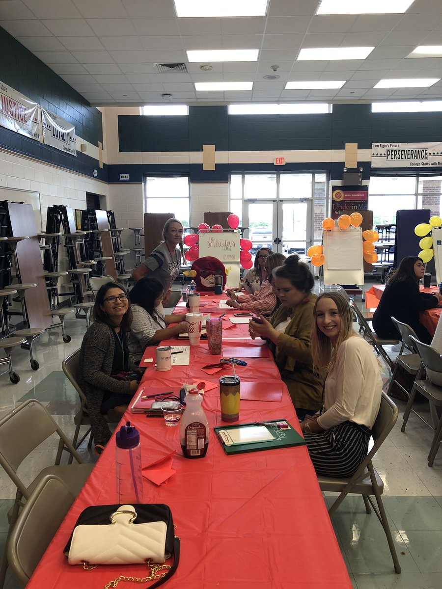 D_AlvarezAISD's tweet photo. The other houses @ELGINISD_NEIDIG using the pillars of character! #neidigdreambig #neidigsortinghouse https://t.co/CPrs3n58Hu