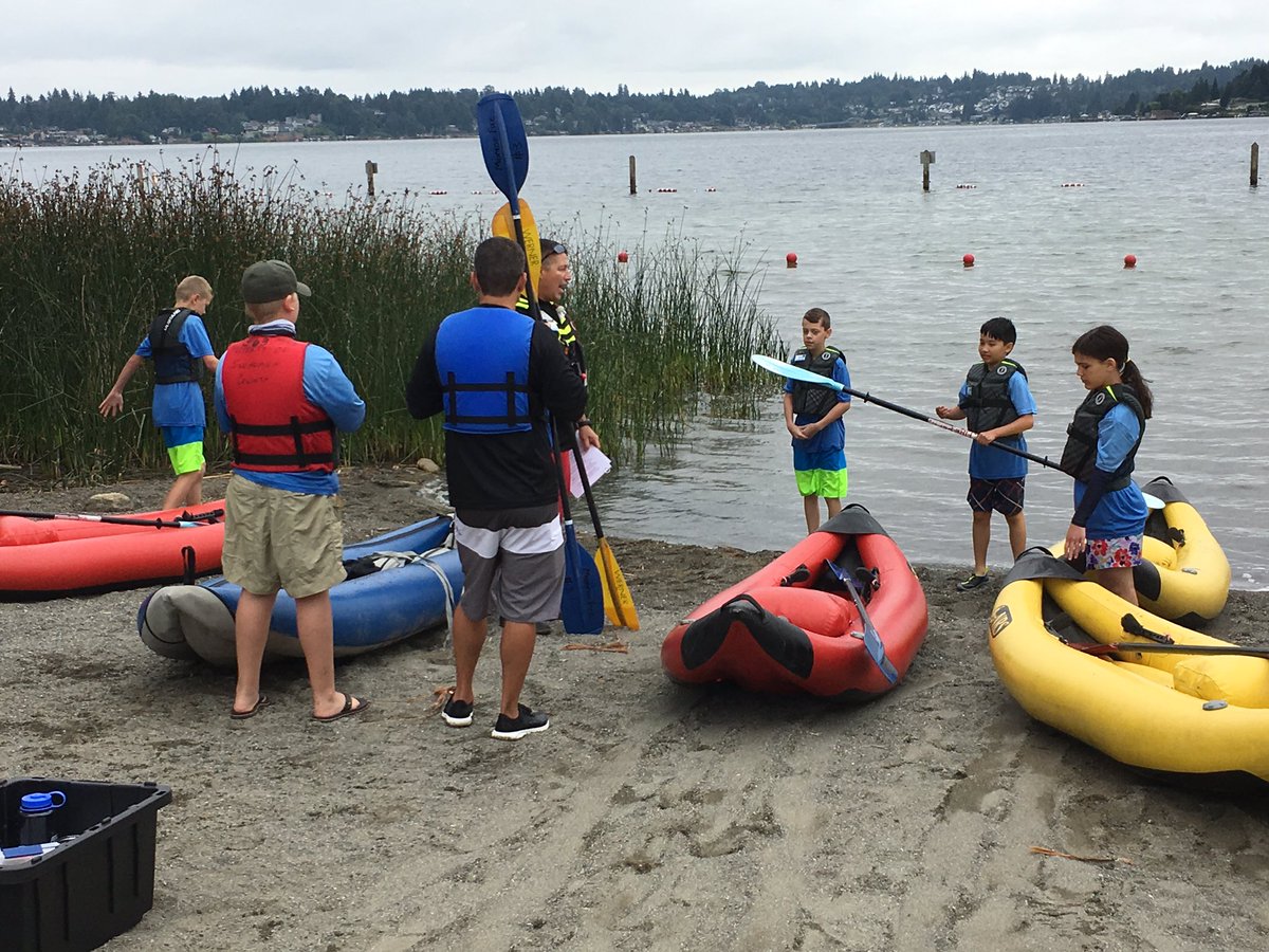 SnoRegionalFire's tweet photo. We are having fun with @LKStevensFire, @SnoCoSheriff and all  the day campers at our 2nd Water Safety Kids Camp! 💦🏄🏾‍♀️🚣🏿‍♂️
#SwimwithaBuddy
#WaterSafetyisCOOL https://t.co/1aVdrUMieC