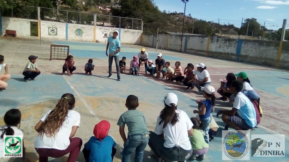 PNDinira's tweet photo. *Instituto Nacional de PARQUES*
✳Bioregión Occidental.
*Descripción de la actividad: 
👉Plan Vacacional Comunitario Dinira 2019. 
👉Se realizaron juegos recreativos, Deportivos. se atendieron 30 niñ@s. 
2 Guardaparques,
 3 aspirante a Guardaparques.
Chamba juvenil :4 recreadores https://t.co/EqOZ3M9QUz