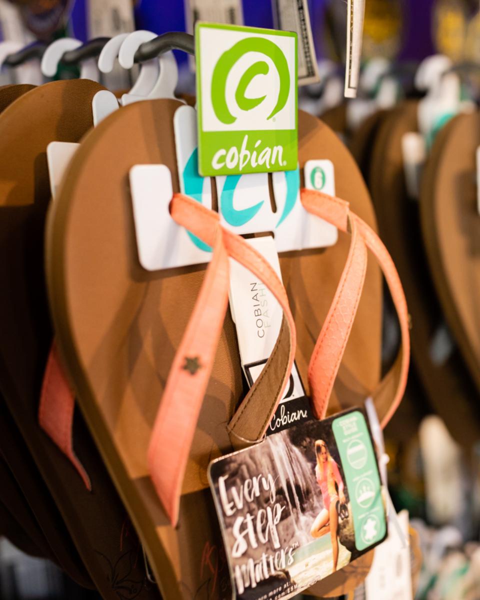 flipflopcitadel's tweet photo. The best brands in flip flops -- all under one roof. https://t.co/kiec9onZkN