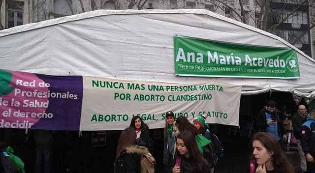 RedSaludDecidir's tweet photo. #LaClandestinidadNOseFesteja @SenadoArgentina les decimos “Nunca Más una persona muerta por Aborto clandestino por Aborto inseguro”  #SeráLey #seraIVE💚💜 #ContásConNosotrxs siempre #AbortoLegalEsSalud queremos vidas vivibles 💚💜 https://t.co/Ewz3MQTcBK