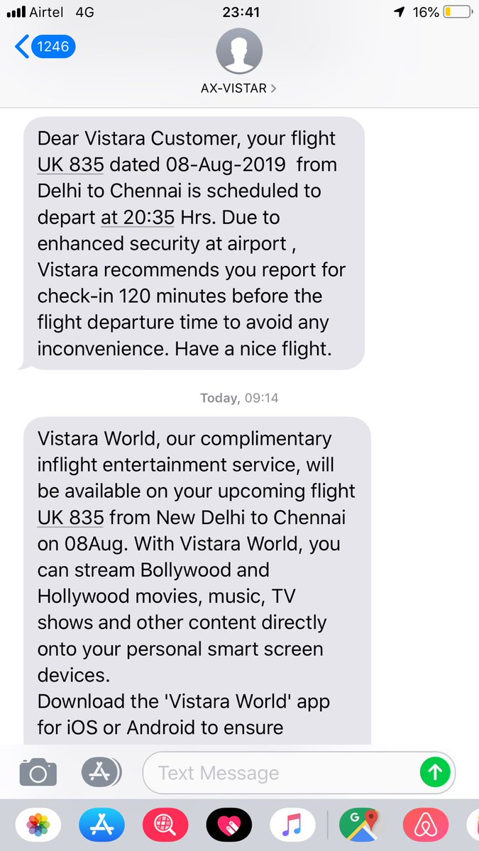 mohitjo's tweet photo. ⁦@IndiGo6E⁩ Vs ⁦@airvistara⁩ - giving d same information but see d difference in tonality. 1st is cut&amp;dry &amp; 2nd is warm. It’s a different thing that I will neither report 3 hrs early as per #Indigo &amp; neither 2hrs early as per #Vistara. #IPreferVistara #WakeUpIndigo https://t.co/VeGgkzdMsU