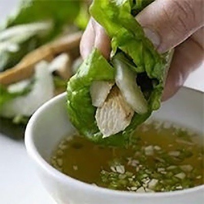 50Lifestyles's tweet photo. Asian-Style Chicken Wraps https://t.co/lM9qrb4er2 https://t.co/YS471mmJYt