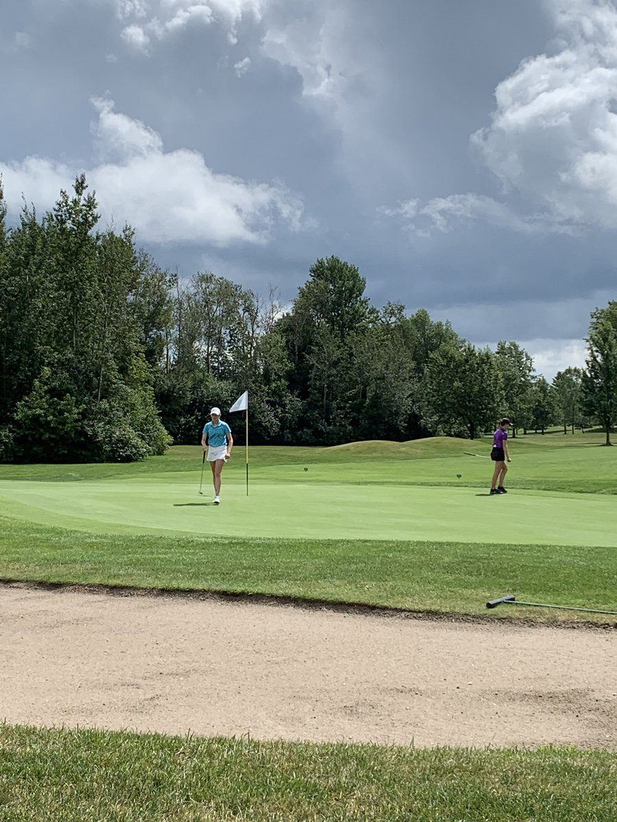 TheGolfOntario's tweet photo. Weber leads 1-up over Gallagher after 6 #JrGirls https://t.co/zbxak2vTd2