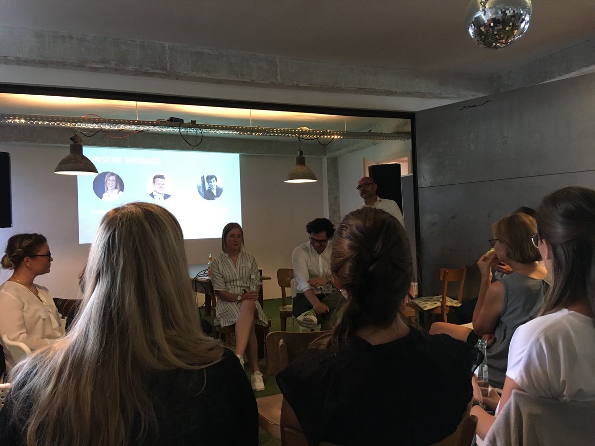 Cammiome's tweet photo. Great discussions on #graduaterecruitment during the 3rd edition of the #HRtechHub Meetup at our Düsseldorf office! Big thanks to @TextkernelDACH, @CareerBuilder, @TalentHeroApp and everyone else who joined us today 🎓 https://t.co/OImQMqawB4