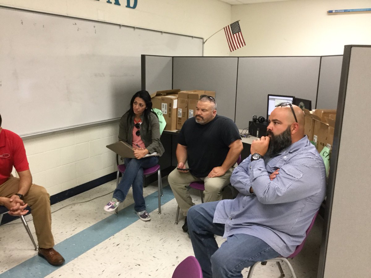 McAllenISDCTE's tweet image. #TeachingSolutions training our law enforcement and emergency services teachers on the new state of the art 911 Emergency call Simulator that will be housed at @McHiPride @Pride_Mustangs @Rowe006 @AECHS_Carmona #DistrictOfChampions @McAllenISD