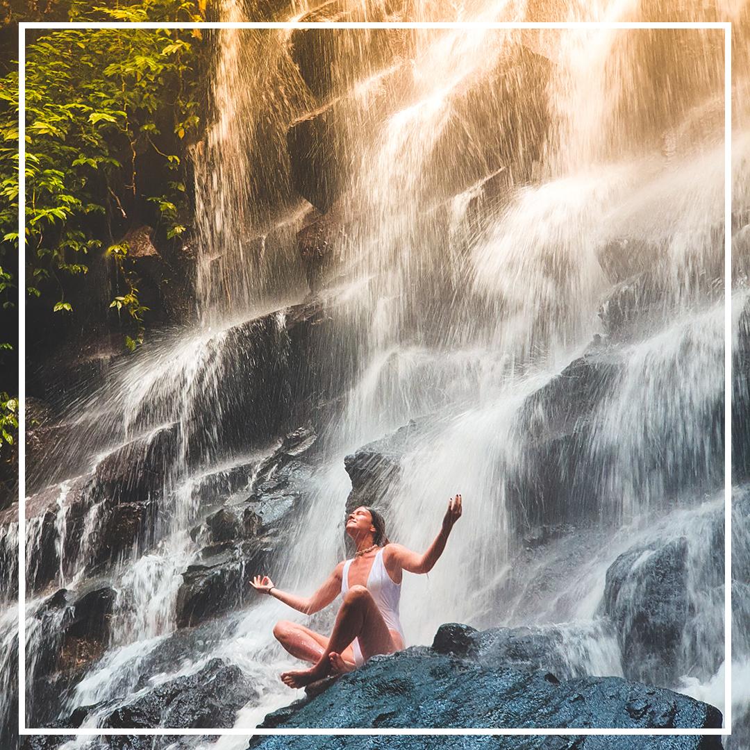 SpaMassageUK's tweet photo. If you think Wellness is expensive, try Illness. #Everybodyneedsit #Spamassage #backmassage #wellnesslondon #painmanagement #massagebliss #massagetherapy #openlate #5locations #londonspas #londonmassage https://t.co/7z0Pc9mFjK