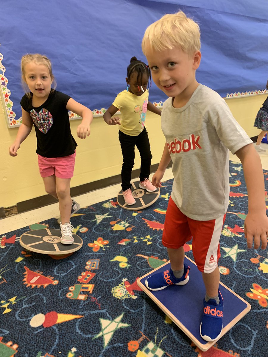 emilyrichPE's tweet photo. Kindergarteners learning to use the Minds In Motion room. Thank you @investarmuchee and @AngieTravis14!                #ATribeBegins @GlenwoodPrimary https://t.co/urYSXXVGy2