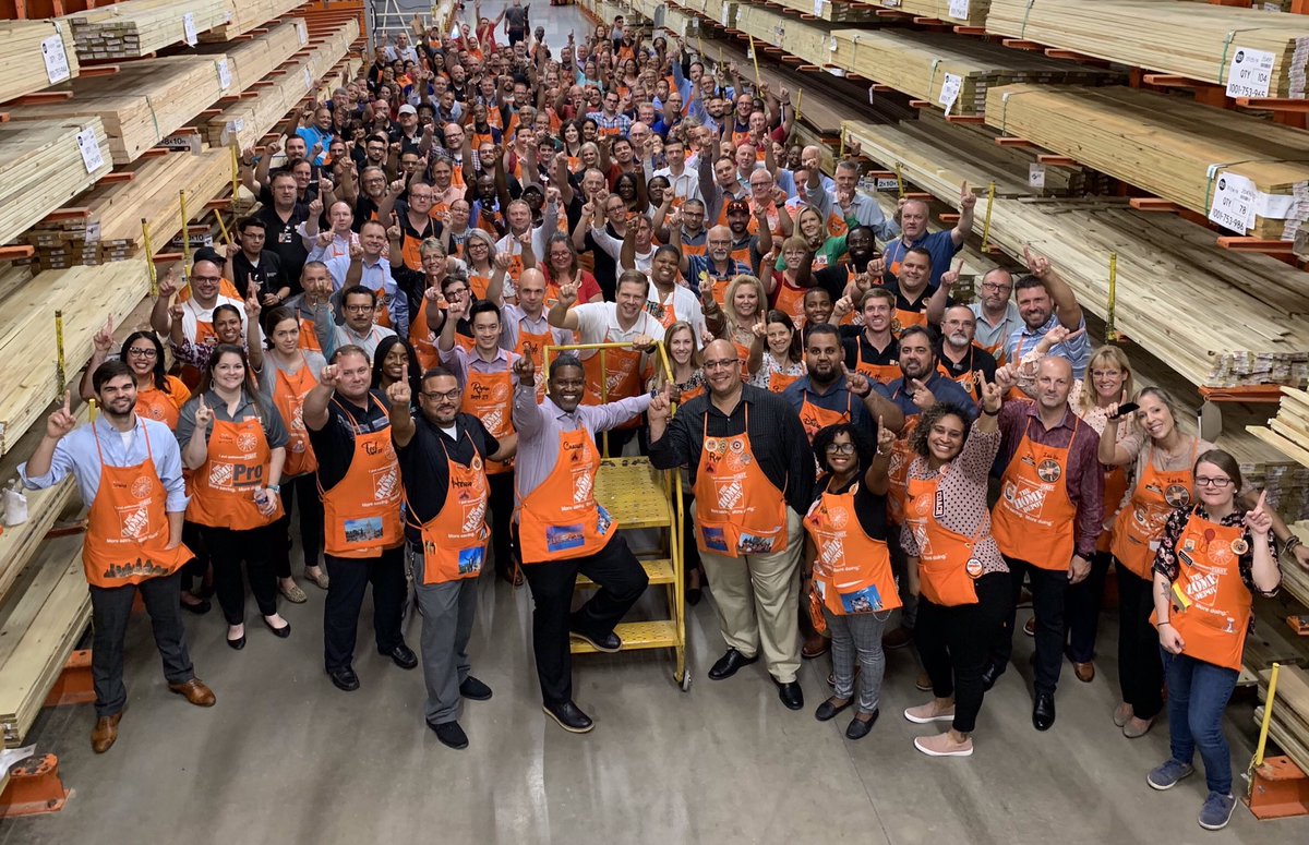 I could not think of a better way to jump into the 2nd half than by having <a href="/wdneece/">Wes Neece</a> &amp; the D27 merchants at Poinciana!  Great store ✅. Great turnout ✅. Great PK’s ✅!  Sharing the knowledge completes our recipe for success!  If you SHARE @ your STORE, SALES will SOAR! 😉