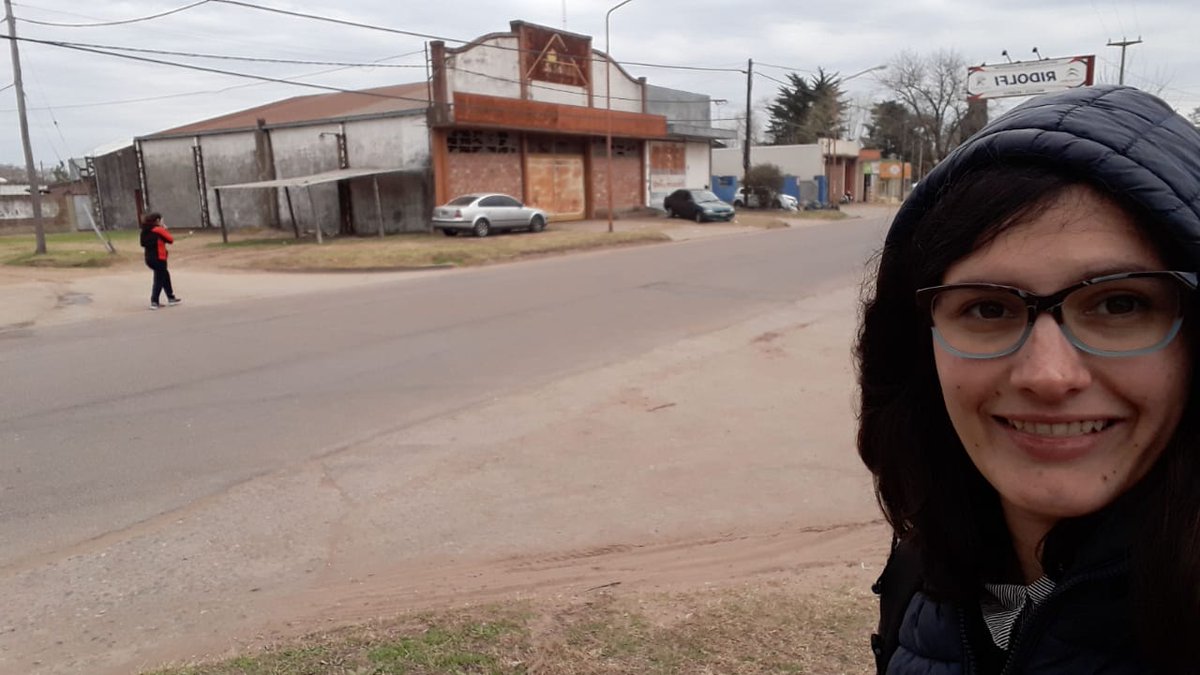 LucilaLaguzzi's tweet photo. Seguimos llevando la boleta del @FrenteDeTodos #Lista4📩🗳 a tod☀️s l☀️s vecin☀️s del barrio #LaMerced y #LosAlmendros 📌
#MarioMeoniIntendente #PonerAJunínDePie
#NuevoEquipo #Experiencia https://t.co/dlaxgqBe7S