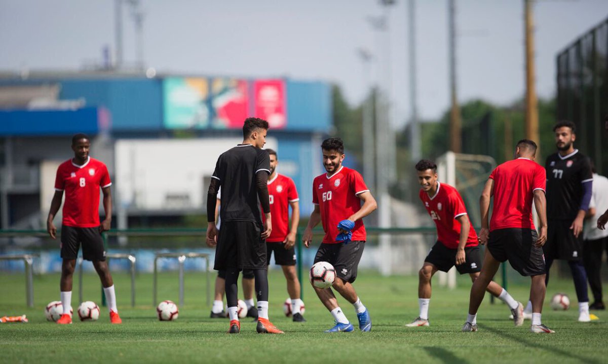 alraedclub's tweet photo. 📃| واصل فريق #الرائد اليوم الخميس تدريباته في ملعب نادي جينك البلجيكي خلال معسكره الحالي وشهدت التمارين تطبيق المدرب بيسنيك هاسي لعدد من الجمل التكتيكية للفريق  

#معسكر_الرائد_بلجيكا https://t.co/YFY4kDpX4S