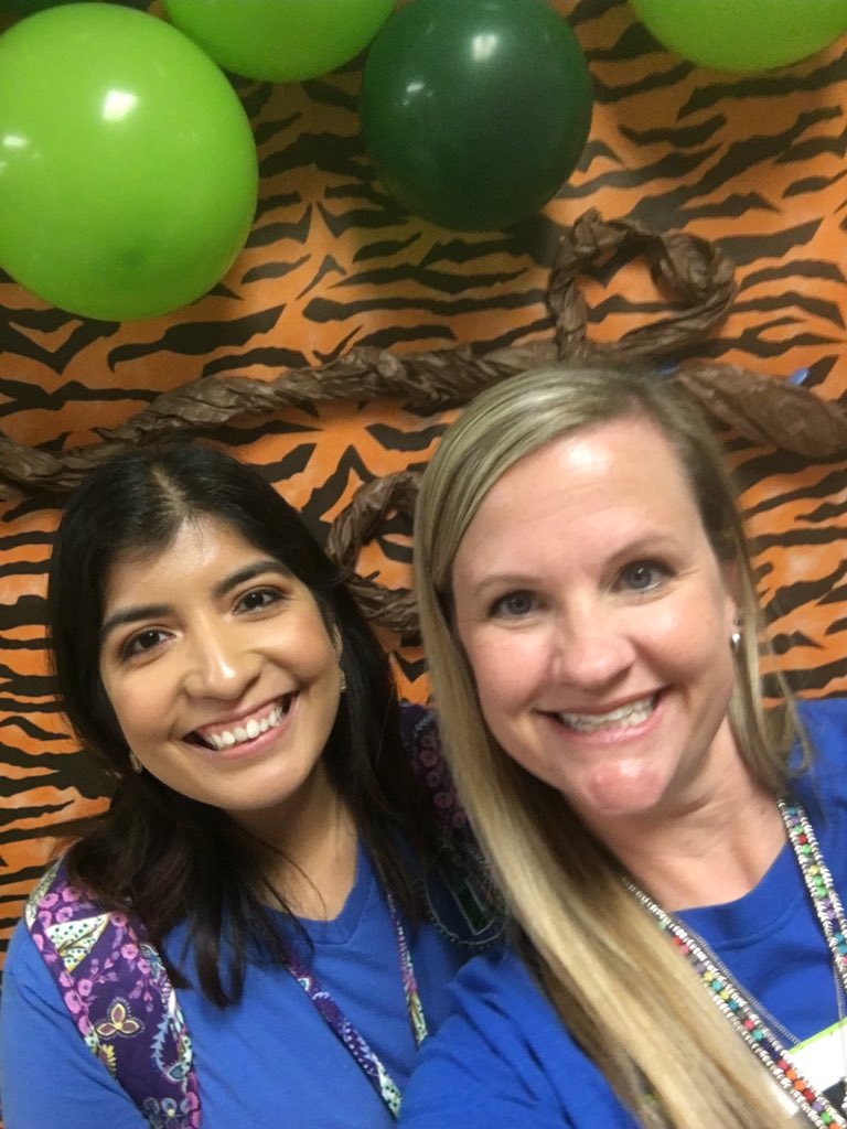 broncotwincess's tweet photo. Old partners, new year! #wildaboutlearning @BernshausenKISD @KleinISD https://t.co/IZC2nDmaCS