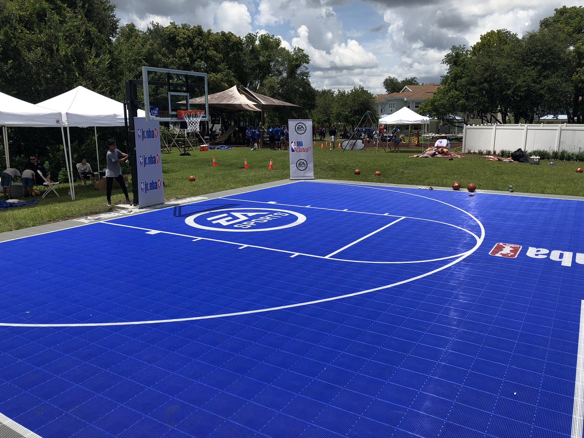 nbacares's tweet photo. Players &amp; coaches from #JrNBAGlobalChampionship were busy refurbishing a court, gardening, painting and more at the #NBACares Day of Service! 🙌 https://t.co/MQhogPcXyO