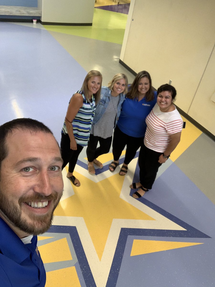 Just_JayZ's tweet photo. We’re BACK! #jefferson #3rd4thgrade https://t.co/08sbfAANh3
