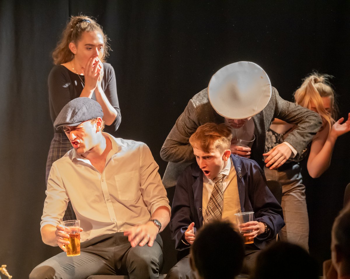 TVWorkshop_Sal's tweet photo. Fancy a good ol' fashioned knees up with Arthur Seaton??? Well you're in luck...#SaturdayNightAndSundayMorning @theSpaceUK tonight 'til Saturday @edfringe, 90% capacity last night, it's gonna sell out... https://t.co/jnFj5s41Wi