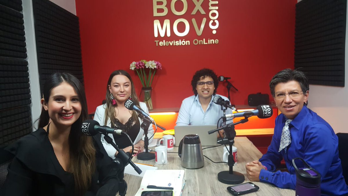 CanalBoxMov's tweet photo. #YoMeConecto el jueves con @PalabrasMass  a la entrevista con @ClaudiaLopez  quien quiere ser alcaldesa de Bogotá @CanalBoxMov   con  @Lore_Castaneda - @CatalinaSuarezB| Dirige  @betodiazb VER PROGRAMA https://t.co/e2HGngyFNj https://t.co/GT8hmBd8m0