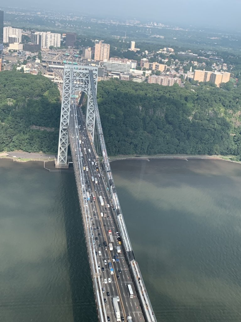 JohnLegere's tweet photo. Incase you are traveling to NJ from NYC the GW Bridge looks crowded so I suggest you engage your superpowers and fly over it... wouldnt that be great?! #JustOneTimePlease https://t.co/UbH1qxBM1w