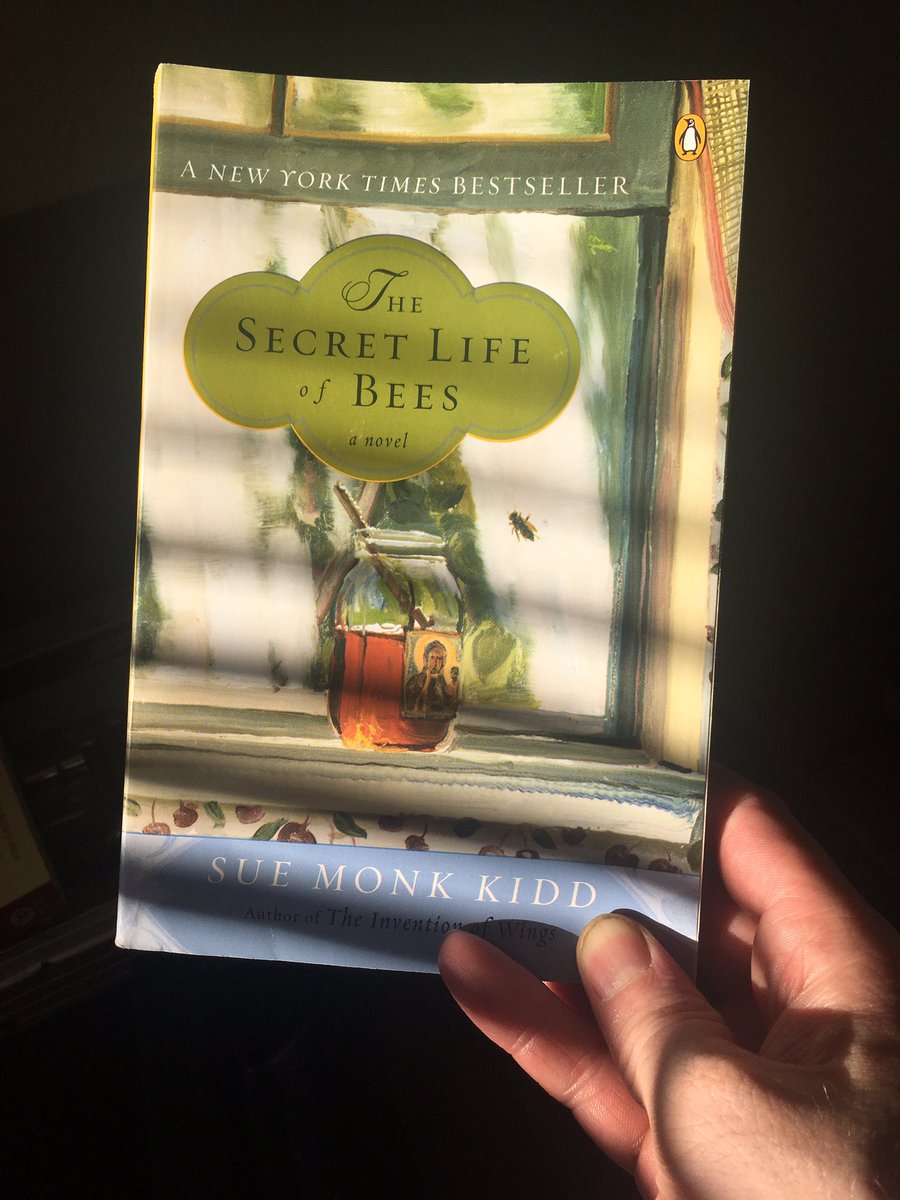 Candace and Jess Judge a Book by its Cover tweet media