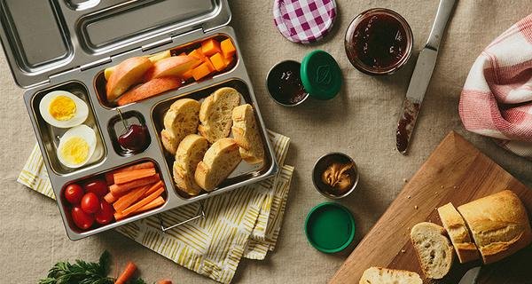 MrsGreenwayEco's tweet image. Looking for a @planetbox #lunchbox for your star pupil this year? We carry these stainless steel #bentoboxes in our stores. Visit us to get yours or email us to order! #planetbox #zerowastelunch #zerowaste #backtoschool #greenliving #HamOnt #GrimsbyOn #dundasOn