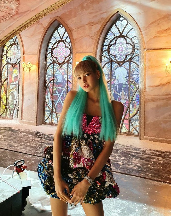 nookkylovelisa's tweet photo. รักที่สุดเลยคนนี้อะ ถึงจะเพิ่งติดตามไม่นานแต่ก้อรักมากนะ
ขอให้อยู่ในวันครบรอบแบบนี้ทุกๆปีนร้า
#ThreeYearsWithBLACKINK https://t.co/BnZwHR7A92