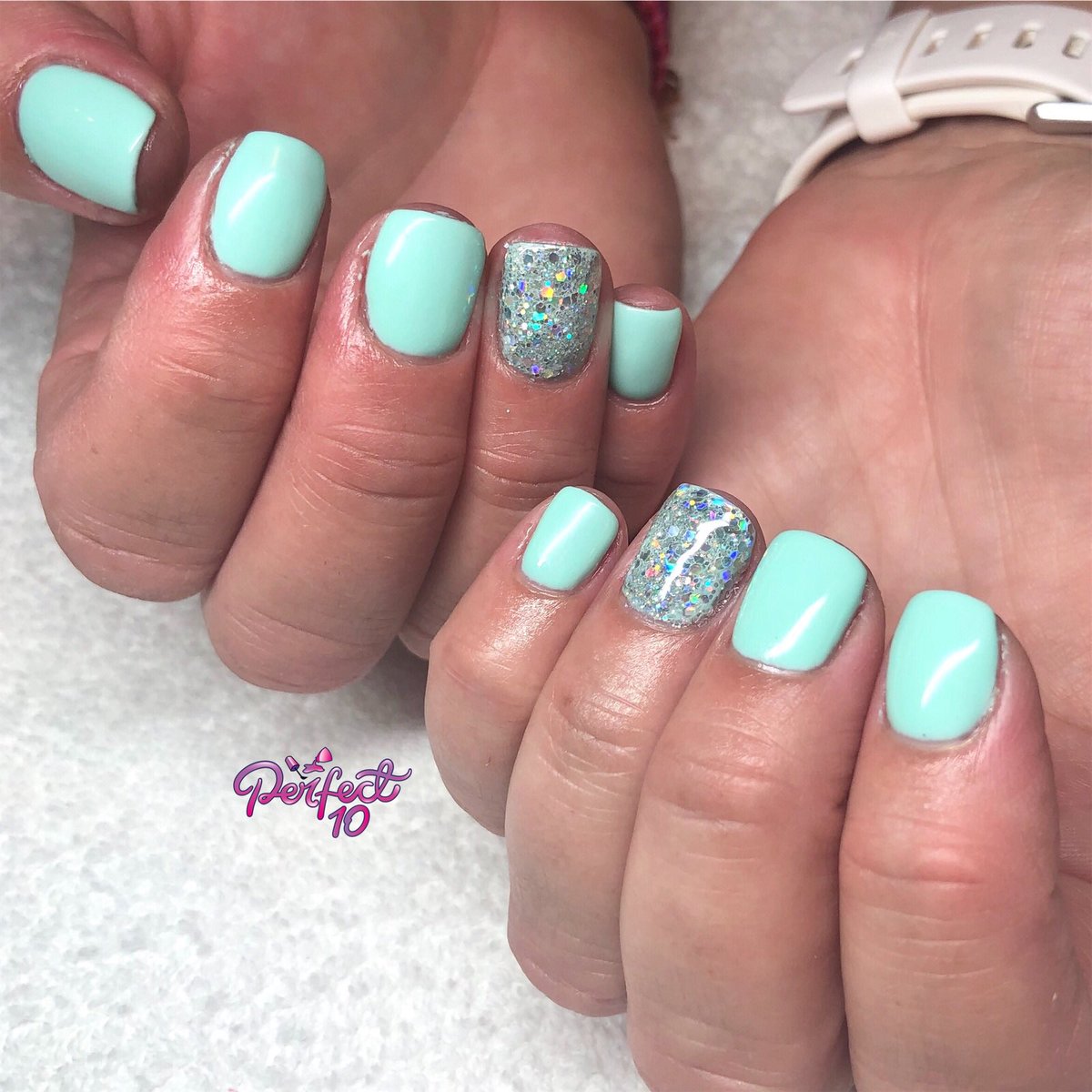 laurenperfect10's tweet photo. @magpie_beauty Breakfast At Tiffany’s gel colour and Tara glitter!
•
#nailart #nailinspo #nails #nailtech  #gelmani #gelnails #gels #instanails #nailsoftheday #freshnails #lovenails #naturalnails #instabeauty #nailstagram #nailselfie #nailaddict #nailartist #notd #magpie https://t.co/c3IcM8uXRT