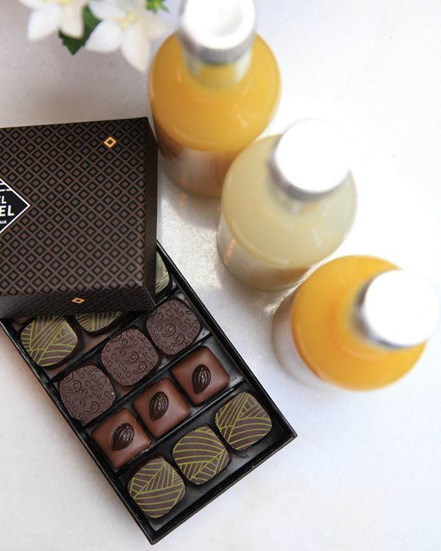 Nos ganaches 99% s’accordent à merveille à la Citronnade Citron-Passion @Alain_Millat. La subtile amertume du cacao 99 % révèle toute la puissance de ce mariage citron-passion. ift.tt/2YDMUjm