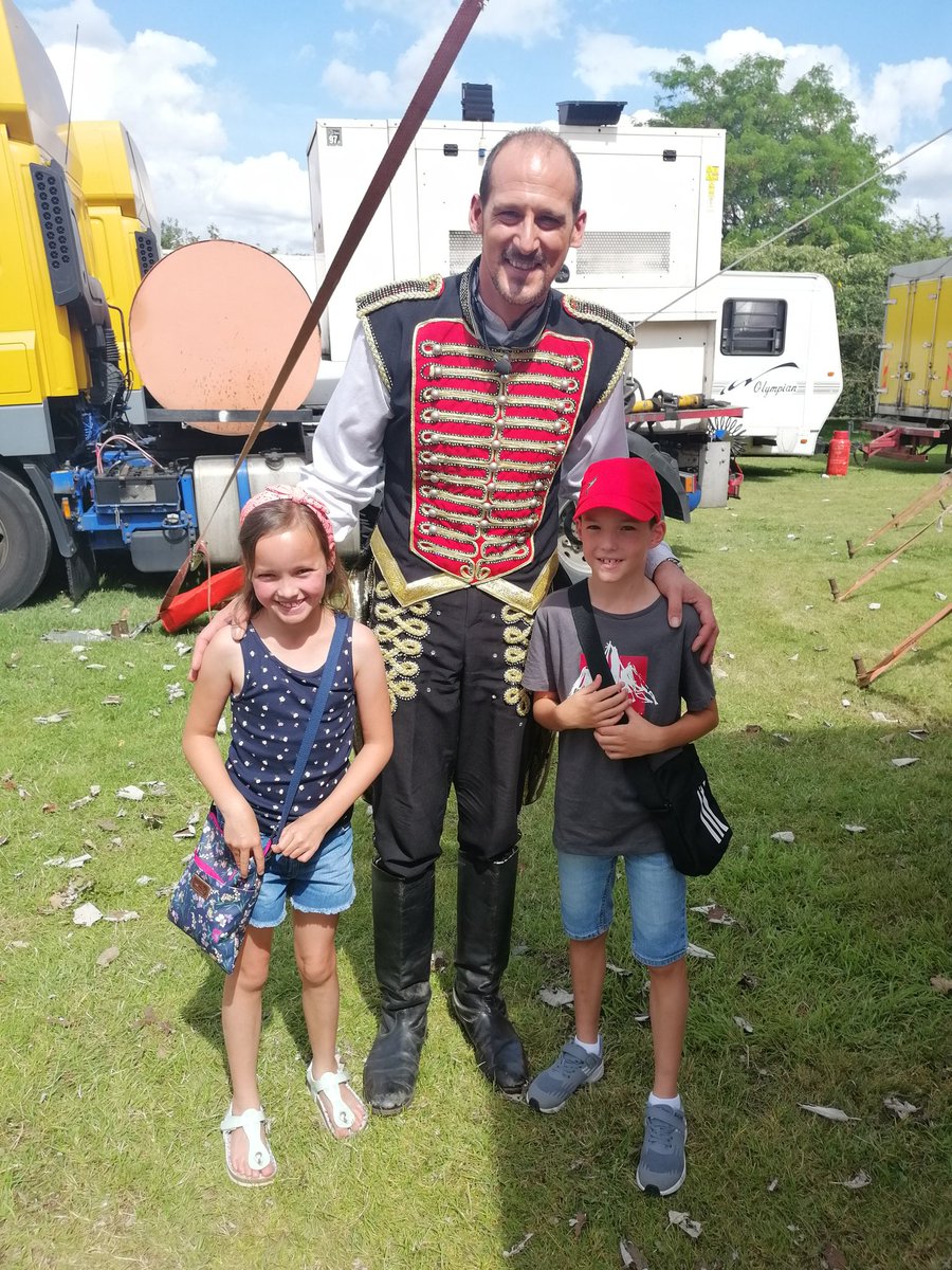 LindleyJoey's tweet photo. Brilliant afternoon watching @lawsonscircus here @WebbsGC 
Great show! @heatherlindley https://t.co/lynW9nyJlu