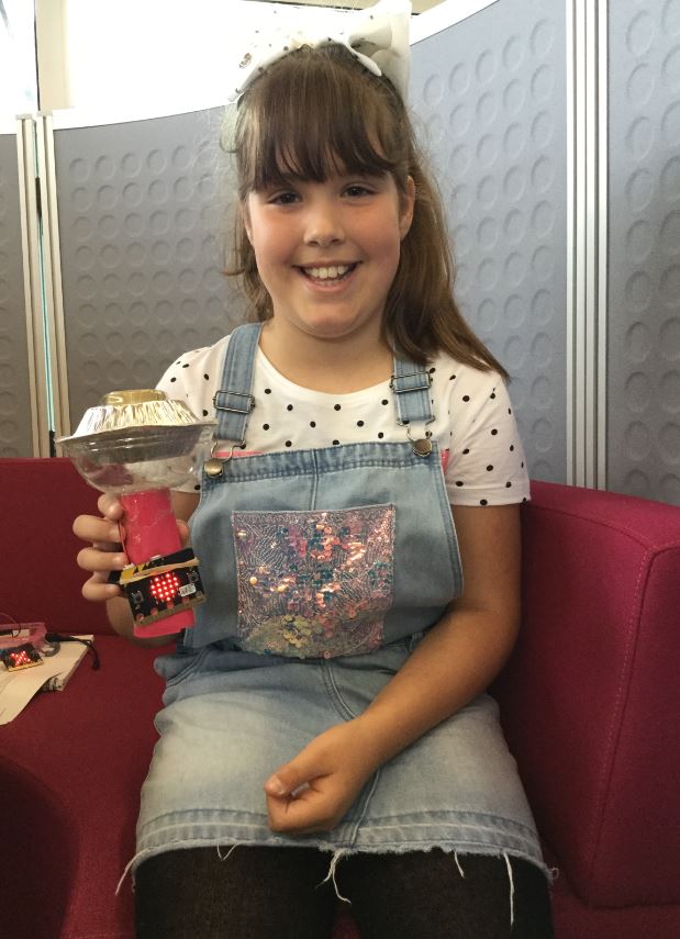 WSCCLibraries's tweet photo. We all had a blast at #SelseyLibrary’s junk modelling and micro:bit #coding coding event this morning! We ❤️ this micro:bit-enabled rocket, systems were all go with the double engines, and the woollen flaming lift-off rocket was inspired… @microbit_edu @readingagency https://t.co/4s3WTWicIc