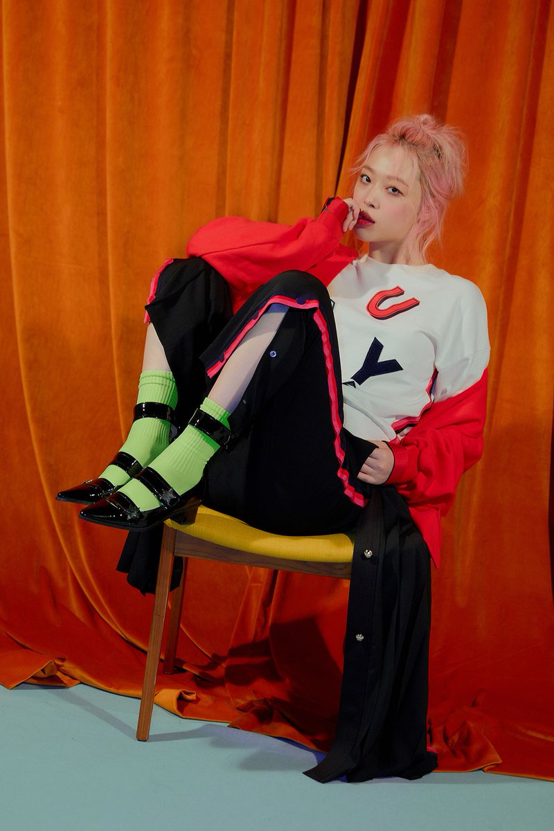 functionlove's tweet photo. 190808 f(Sulli) = Lucky Chouette 'Lucky Sulli in Secret Chambers' Collection [19P+1V] https://t.co/ECxtZgEvZG https://t.co/ljtDZwopG3