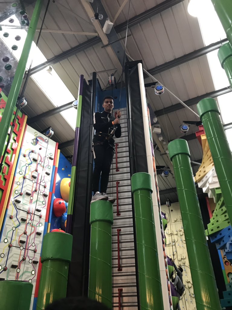 LjaynUOL's tweet photo. Stairway to heaven! 🤙🏻😎@Talent_Spotting #RFESS19 https://t.co/RD8djmBOFE