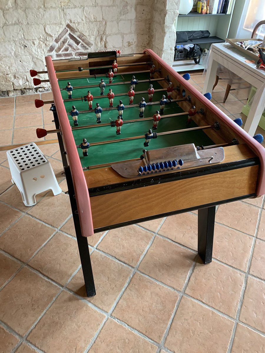 nikodoc's tweet photo. Voilà voilà...j’ai encore avancé dans ma restauration de baby-foot, regardé le dernier épisode de #StangerThings3 et il est temps de retourner au cabinet pour 2 consult... 2... #Deborded #DésertMédical Me restera plus qu’une barre du baby à faire demain 🥳 https://t.co/EgHNVmsEkL