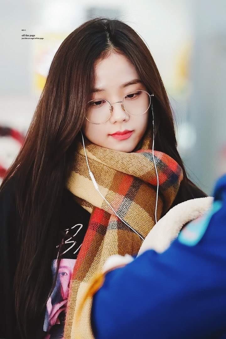 jxnnie_twt's tweet photo. #byecollege #hellokpopworld https://t.co/iChEJbUzQZ