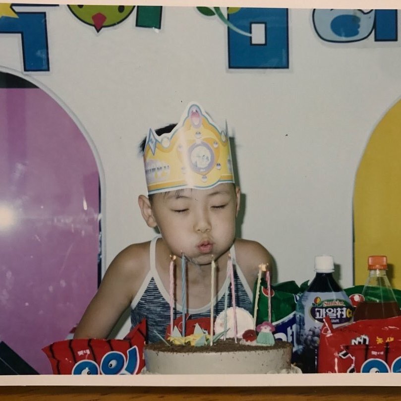 runminhyun's tweet photo. [RT♥️event] 
#OurSummerMinhyun

이 트윗을 알티 후 생일해시총공에 참여하신분들 중 두분을 뽑아 베스킨라빈스 버라이어티팩과 교촌치킨 기프티콘을 드립니다 알티도 실트총공도 많이 많이 참여해주세용(｡◝‿◜｡)
#산랑하는_우리혀니_황축생축 🍬 https://t.co/e4l8yTzGS0