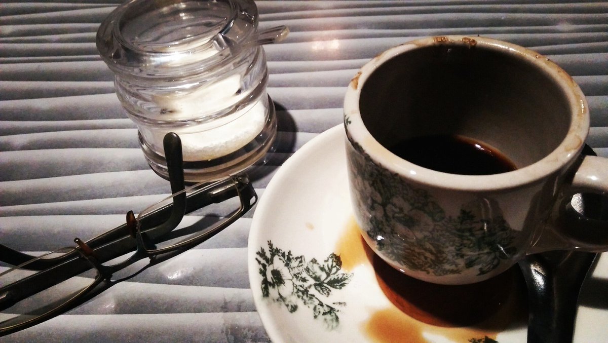 BagusMildan's tweet photo. Apa filosofi kopi?  Aku tak suka kopi  tapi ku lawan "TAMBE". Tambe adalah bahasa melayu Sambas Kalimantan Barat yang artinya "Petuah". https://t.co/rQM33vSYAv