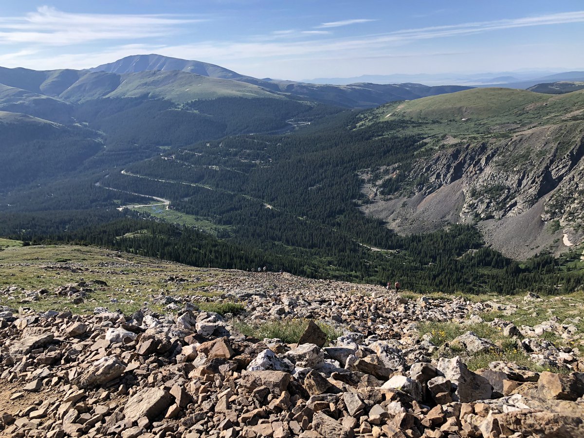 theFishstache's tweet photo. Mt Quandry, you’re a steep bastard.  💪🏽#14000 #Colorado #Fourteens #FiftySevenMoreToGo https://t.co/tQqoPGF6Yw