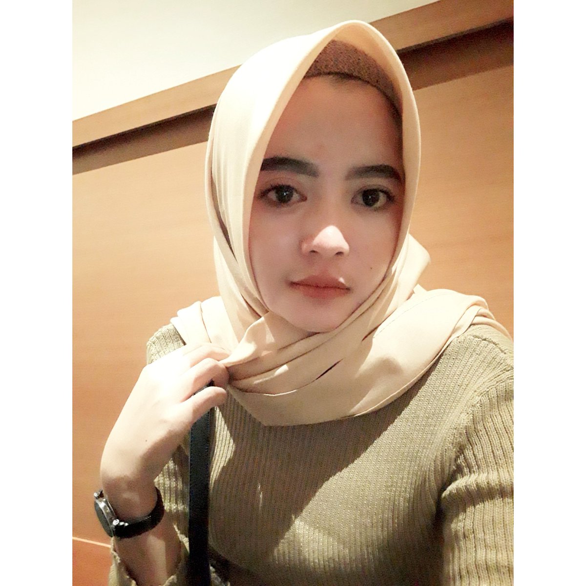 ekapupput's tweet photo. Sometimes i feel like a bad liar for someone, who can't hide his own feelings. Manusia bodoh iyaa bodoh dasar akuuu.... https://t.co/74zn89pF08