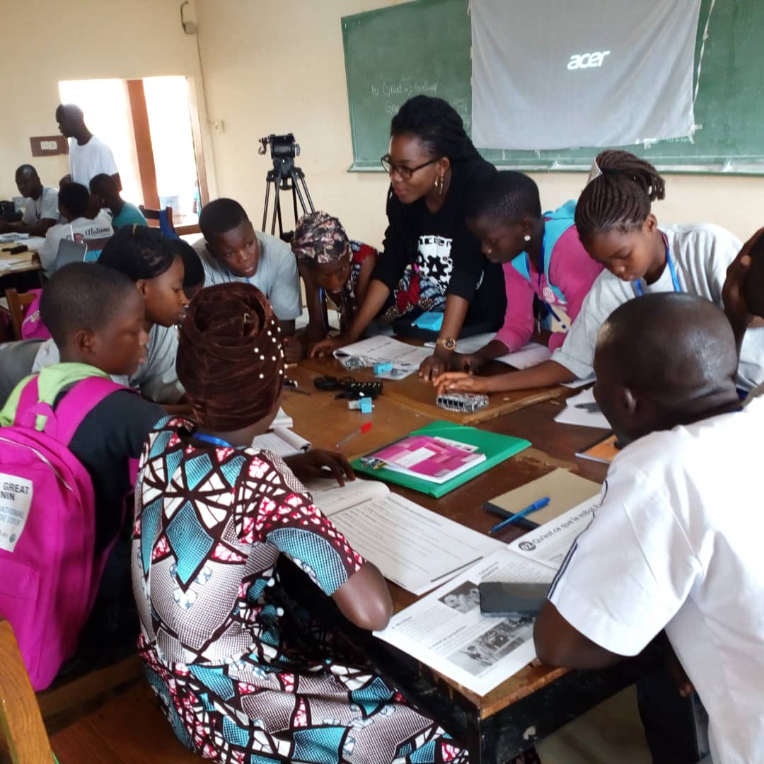 MicretteT's tweet photo. Good vibes. 😊
She's great Benin 2019.
#Robotics #TrainingCamp #mbotranger #Femcoders15 #STEM #SheIsGreatBenin #MicretteStorie
@femcoders15 @USEmbassyBenin @IREXintl @unfpa_benin @UNFPA https://t.co/sl7JhYbHZ5