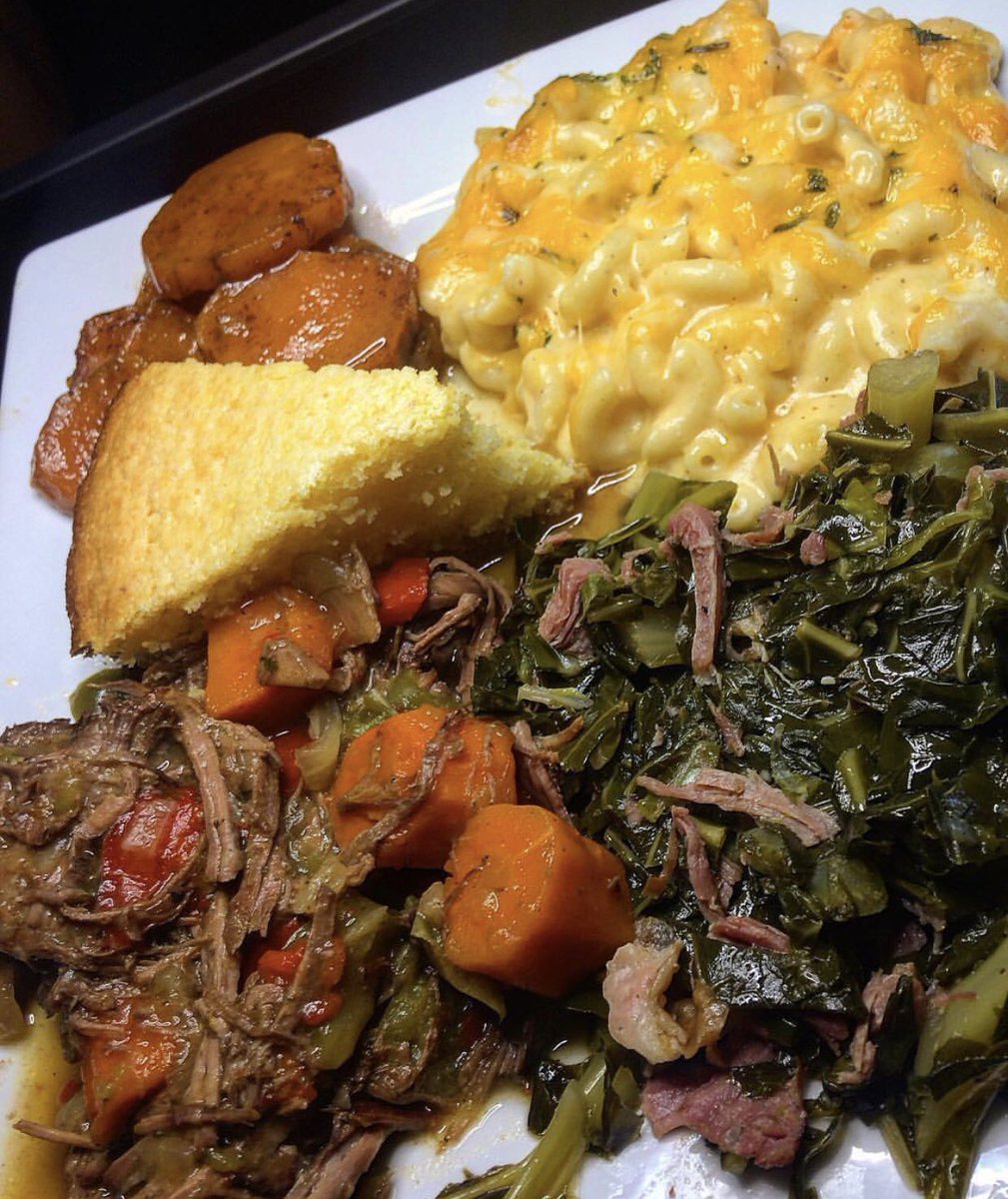 guapunzel's tweet photo. i’m sorry but southern comfort food beats any other food https://t.co/jmAYtOIaVr