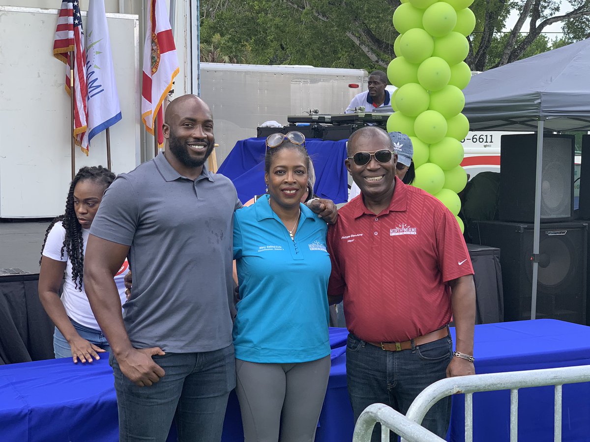 It was great to be apart of <a href="/NoMiNews/">CityofNorthMiami</a> back to school initiative with Counsilwoman @maryestimeirvin and Mayor Bein-Aime. <a href="/GP_Estates/">GLOBAL PRESTIGE ESTATES</a> was a proud sponsor of the event and donated backpacks and school supplies for the kids. #nomicares #get2nomi