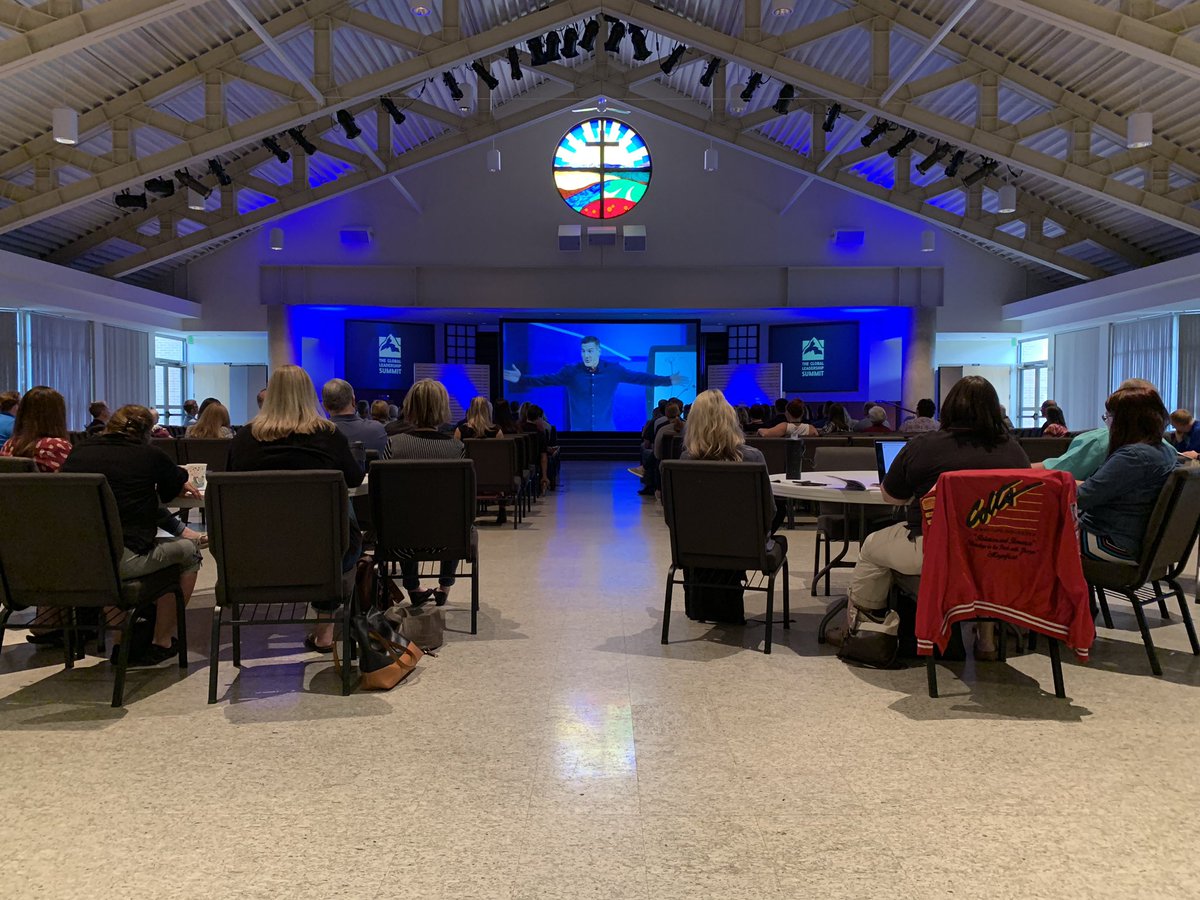 ScottDrzycimski's tweet photo. #GLS19 is underway at Cedar Hills Community Church! #GLSatCedarHills #GLSTechTeam https://t.co/chDSJVTmRh