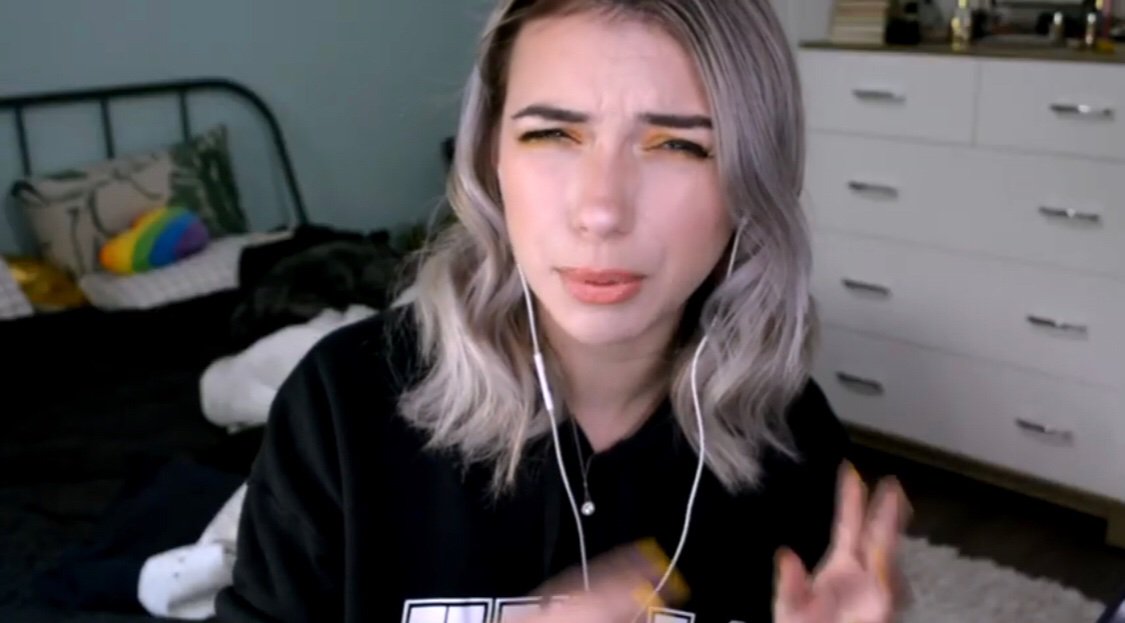 StagePaige's tweet photo. Me whenever someone try’s to tell me I’m wrong : 

@shelbygraces https://t.co/vmKPNuQjD4