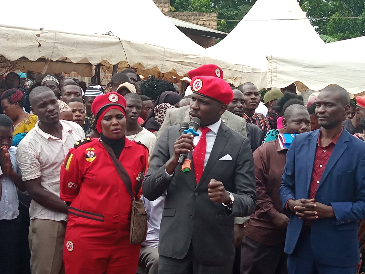 JoelSsenyonyi's tweet photo. As we returned from Gulu court on Tuesday,supporters cheered us all the way.Police officers kept beating pple on roadsides with sticks &amp;in Bombo,police truck UP 2525 hit a boda rider to push him off the road.Hakeem Sekamwa died &amp;today we buried him in Luweero.This evil must stop! https://t.co/bMZQmu8YyV