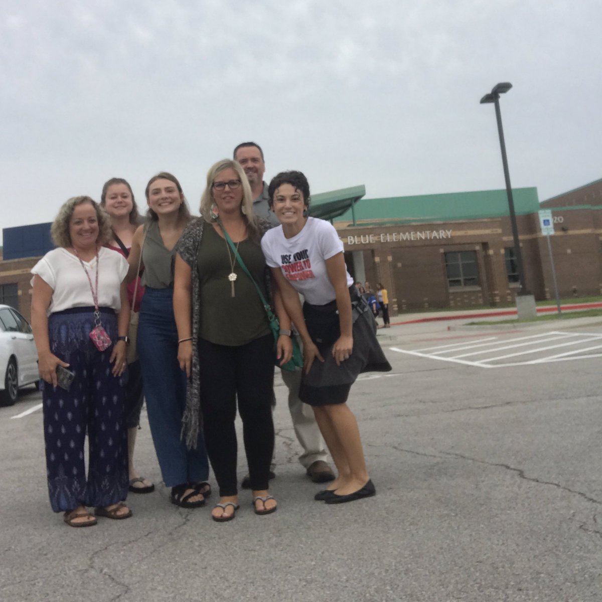 MrsAccurso's tweet photo. Off on a Goose Chase! @LBSharks #goosechase #teambuilding #checkitoffthelist https://t.co/Az9rkads3r